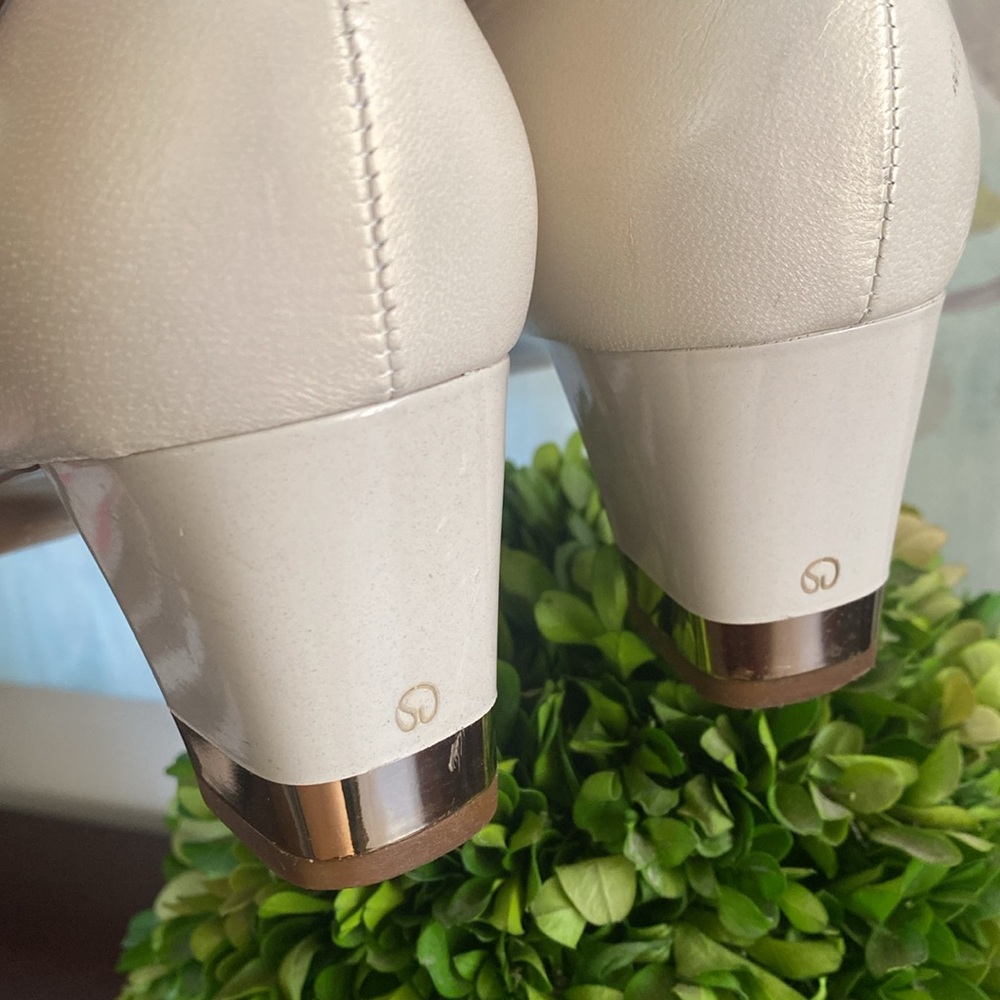 ST. JOHN CREAM CLASSIC PUMPS SIZE 9 🌟EUC🌟 - Picture 13 of 16